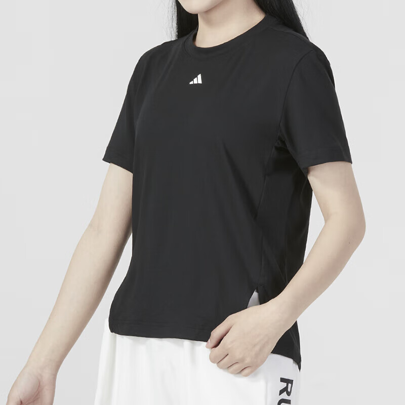 阿迪达斯 女装 运动服健身训练潮流时尚舒适透气圆领短袖T恤 IA7748